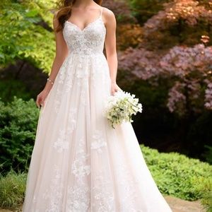 Essence of Australia Wedding Gown D3032